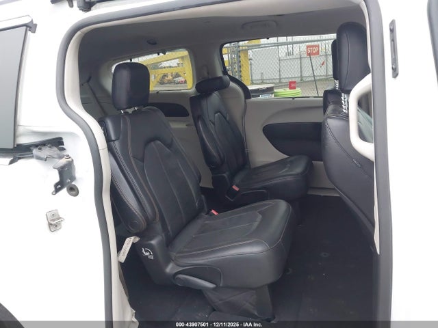 Продажа на аукционе авто 2019 Chrysler Pacifica Touring L, vin: 2C4RC1BG2KR626933, номер лота: 43907501