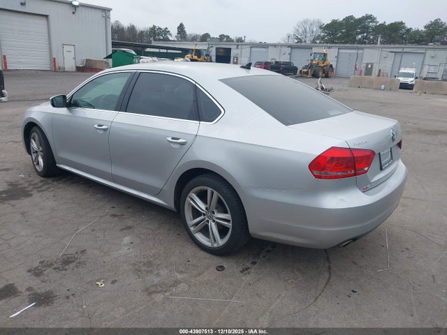 Продажа на аукционе авто 2015 Volkswagen Passat 2.0l Tdi Se, vin: 1VWBV7A33FC060869, номер лота: 43907513
