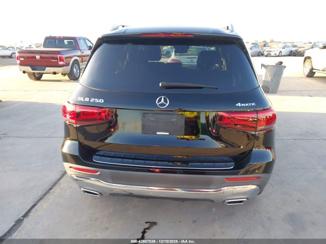 W1N4M4HB0MW088174 Mercedes-Benz Glb 250 4matic
