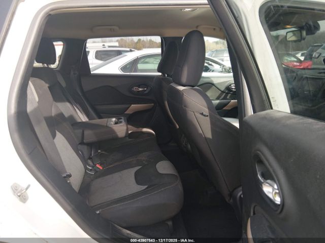 2018 JEEP CHEROKEE 1C4PJLCB7JD596275 Photo 7