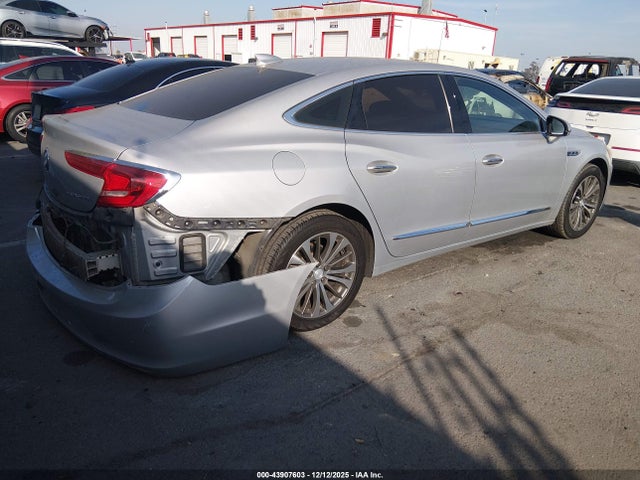 1G4ZP5SS5HU210768 Buick Lacrosse Essence
