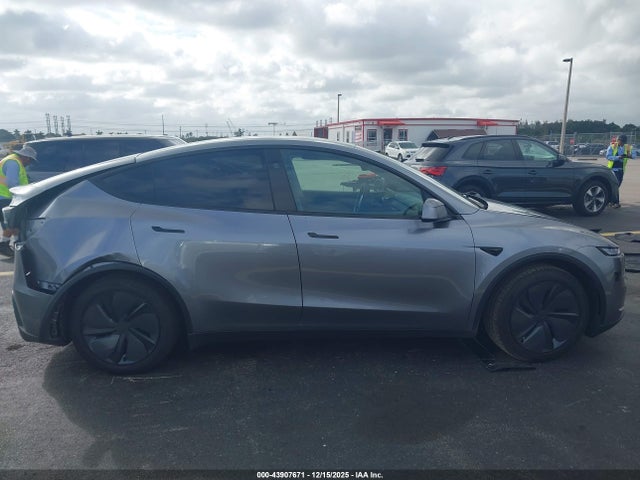 7SAYGDED7TA457735 Tesla Model Y Long Range Dual Motor All-wheel Drive