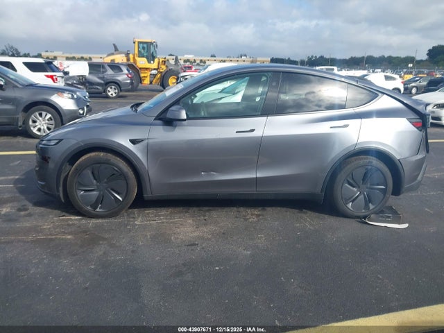 7SAYGDED7TA457735 Tesla Model Y Long Range Dual Motor All-wheel Drive
