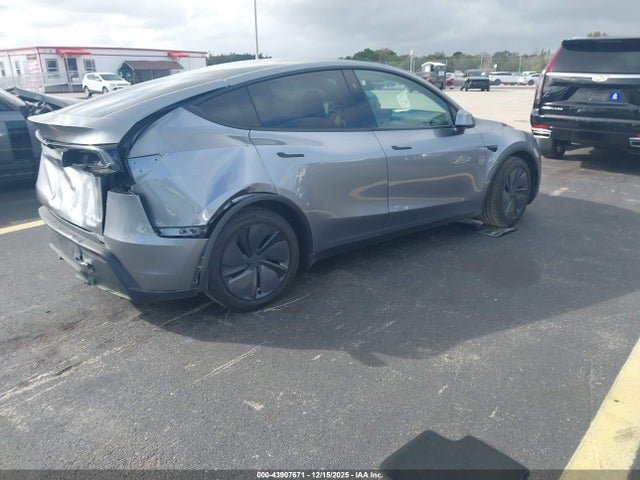2026 TESLA MODEL Y 7SAYGDED7TA457735 Photo 3