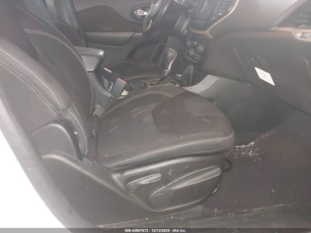 2016 JEEP CHEROKEE 1C4PJMCS3GW255829 Photo 4