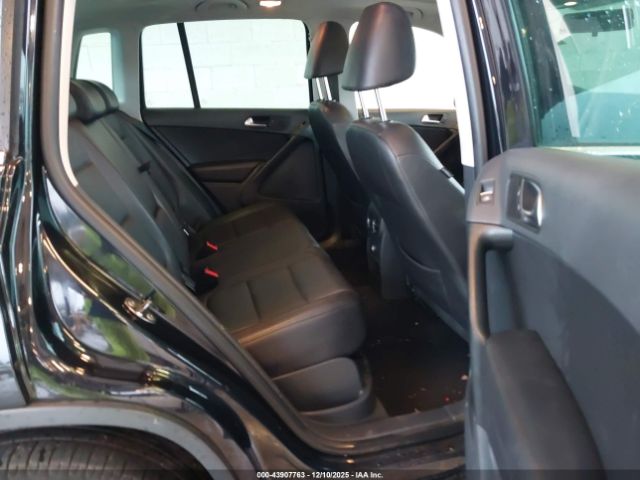 2011 VOLKSWAGEN TIGUAN WVGBV7AX2BW531856 Photo 7