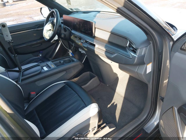KNDAEFS58R6021710 KIA Ev9 Gt-line