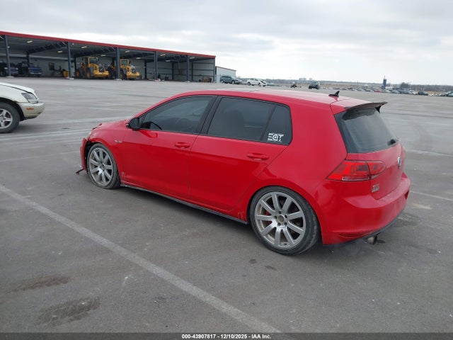 2016 VOLKSWAGEN GOLF GTI 3VW447AU2GM036373 Photo 2