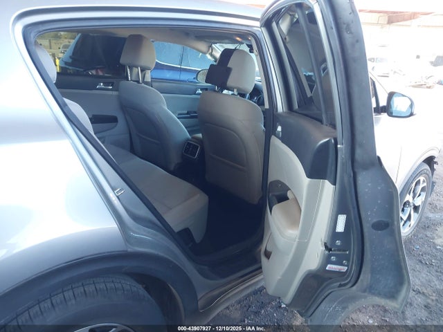 KIA Sportage Lx 2021 KNDPM3ACXM7931583 Image 8