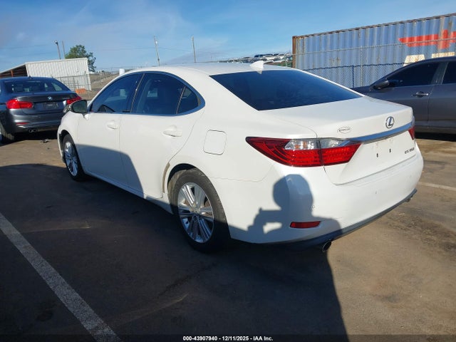 Продажа на аукционе авто 2015 Lexus Es 350, vin: JTHBK1GG8F2187186, номер лота: 43907940
