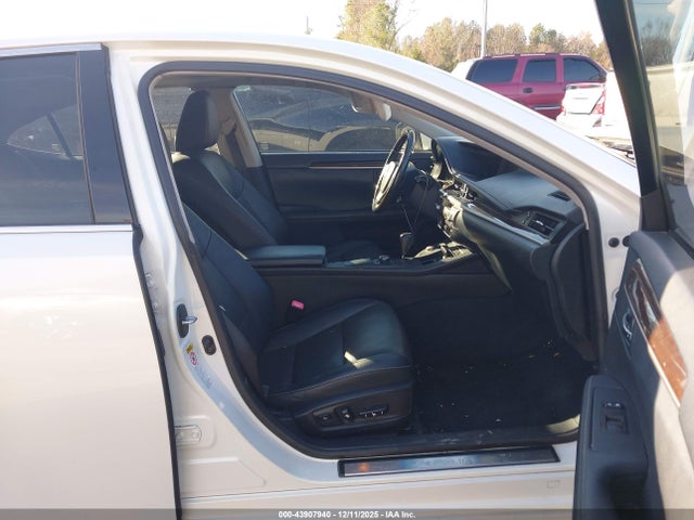 Продажа на аукционе авто 2015 Lexus Es 350, vin: JTHBK1GG8F2187186, номер лота: 43907940