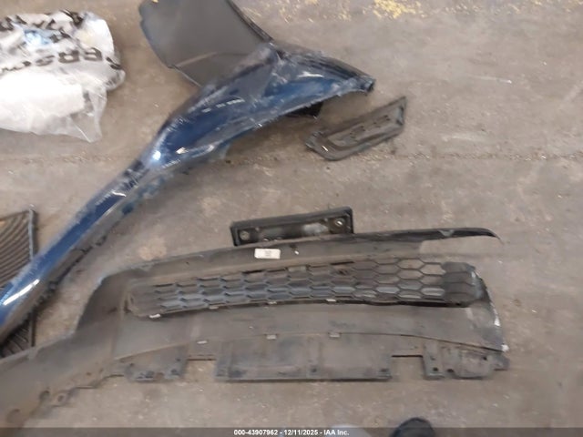 2HKRW6H38HH224123 Honda CR-V LX
