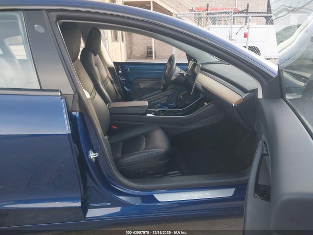 2018 TESLA MODEL 3 5YJ3E1EA3JF007355 Photo 4