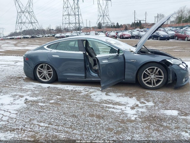 2013 TESLA MODEL S 5YJSA1AC5DFP10247 Photo 0