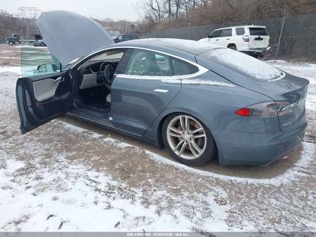 2013 TESLA MODEL S 5YJSA1AC5DFP10247 Photo 2