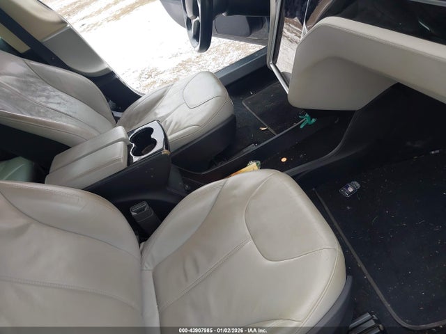 2013 TESLA MODEL S 5YJSA1AC5DFP10247 Photo 4