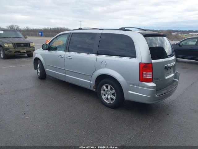 2010 CHRYSLER TOWN & COUNTRY 2A4RR5D19AR102587 Photo 2