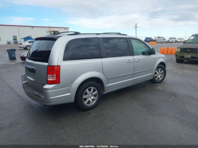 2010 CHRYSLER TOWN & COUNTRY 2A4RR5D19AR102587 Photo 3
