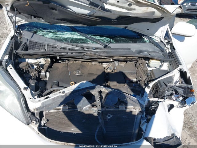 2017 TOYOTA SIENNA 5TDYZ3DC9HS894927 Photo 9