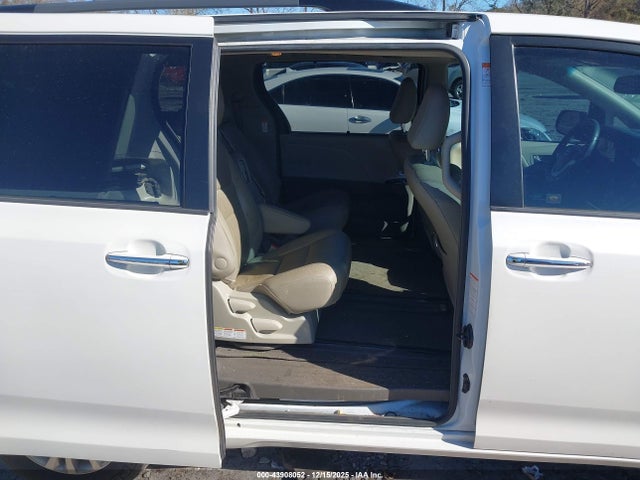 2017 TOYOTA SIENNA 5TDYZ3DC9HS894927 Photo 7