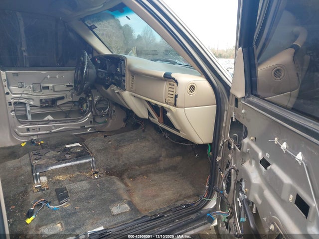 43908091 :رقم المزاد ، 1GNEK13T21J305658 vin ، 2001 Chevrolet Tahoe Lt مزاد بيع