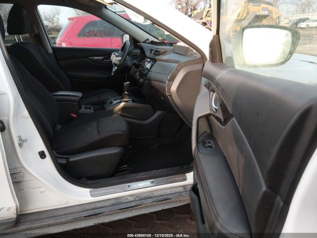 2017 NISSAN ROGUE 5N1AT2MV6HC821574 Photo 4