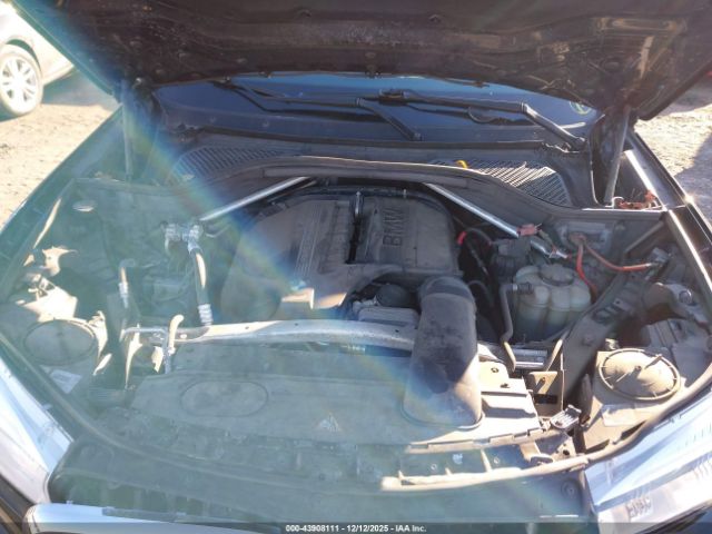 2016 BMW X5 5UXKR0C51G0P28649 Photo 9