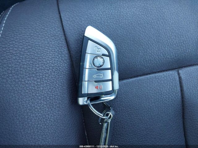 2016 BMW X5 5UXKR0C51G0P28649 Photo 10