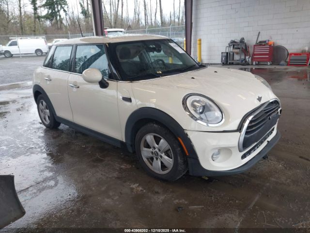 2018 MINI HARDTOP WMWXU1C57J2F81275