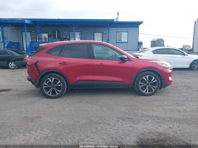 1FMCU0G66NUA82954 Ford ESCAPE SE