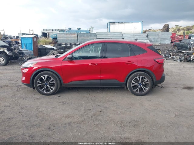 1FMCU0G66NUA82954 Ford ESCAPE SE