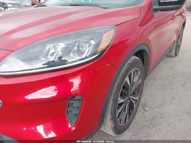 1FMCU0G66NUA82954 Ford ESCAPE SE