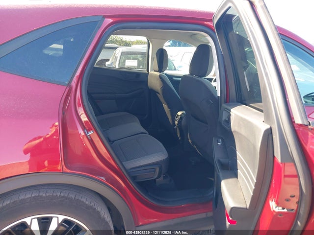 1FMCU0G66NUA82954 Ford ESCAPE SE