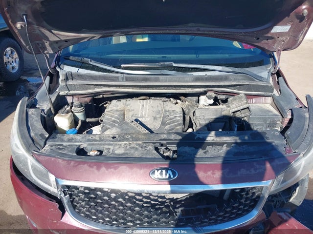 KNDMB5C11G6214547 KIA SEDONA LX