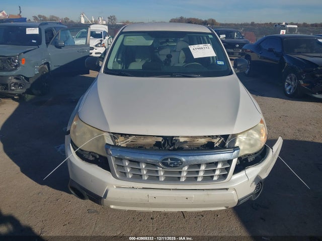 43908332 :رقم المزاد ، JF2SHAAC2BH706165 vin ، 2011 Subaru Forester 2.5x مزاد بيع