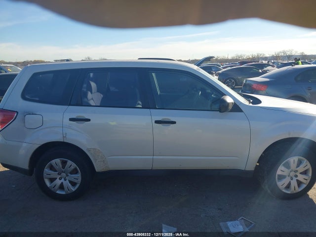 43908332 :رقم المزاد ، JF2SHAAC2BH706165 vin ، 2011 Subaru Forester 2.5x مزاد بيع