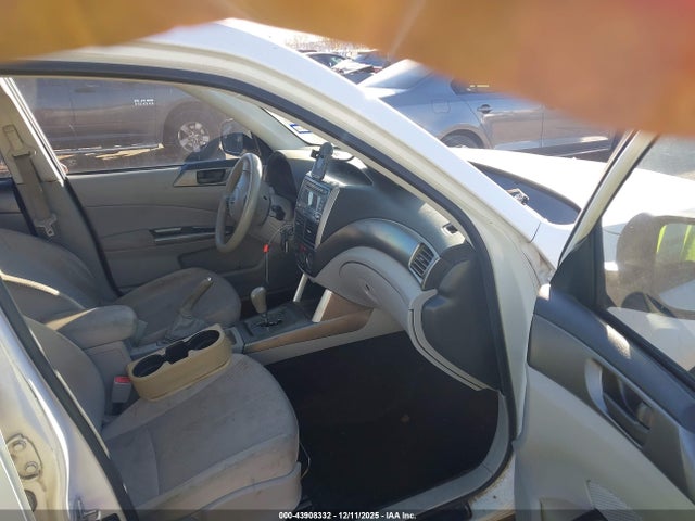 43908332 :رقم المزاد ، JF2SHAAC2BH706165 vin ، 2011 Subaru Forester 2.5x مزاد بيع