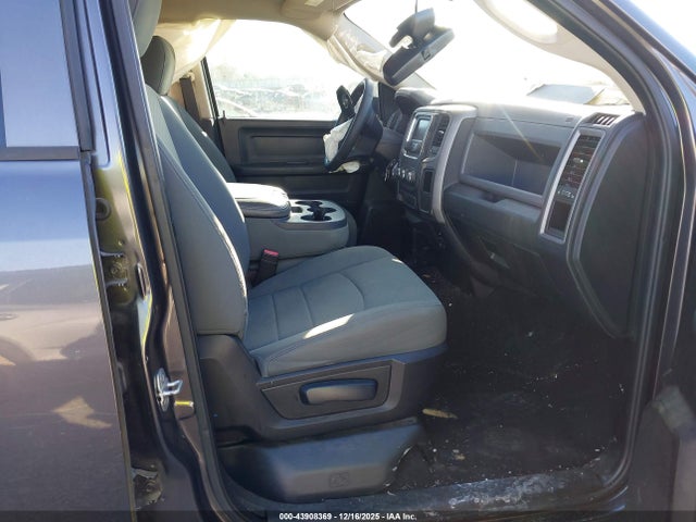 Продажа на аукционе авто 2015 Ram 1500 Express, vin: 1C6RR6FG0FS583811, номер лота: 43908369