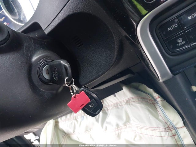 2018 TOYOTA COROLLA 2T1BURHEXJC081002 Photo 10