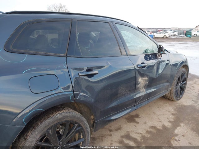 2025 VOLVO XC60 YV4M12RM5S1070068 Photo 5
