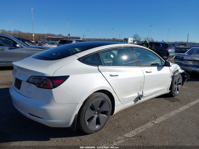 Продаж на аукціоні авто 2022 Tesla Model 3 Long Range Dual Motor All-wheel Drive, vin: 5YJ3E1EB7NF335103, номер лоту: 43908559