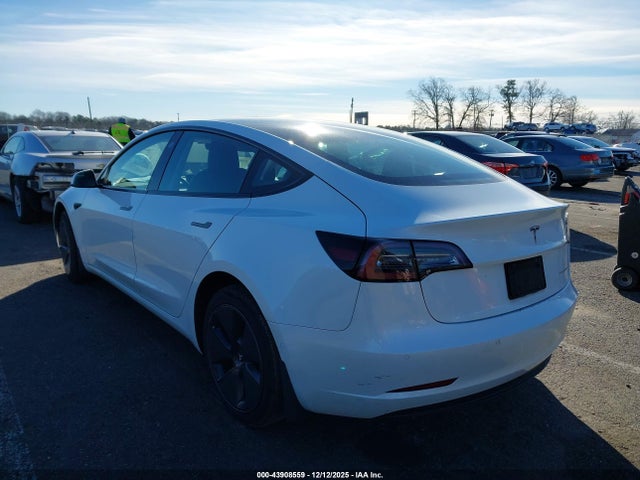 2022 TESLA MODEL 3 5YJ3E1EB7NF335103 Photo 2