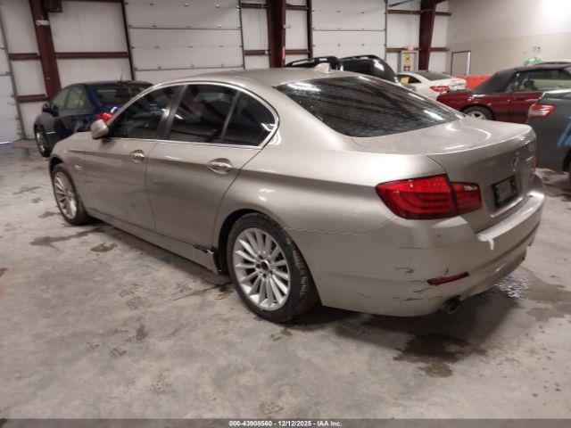 2011 BMW 535I WBAFU7C56BC871885 Photo 2