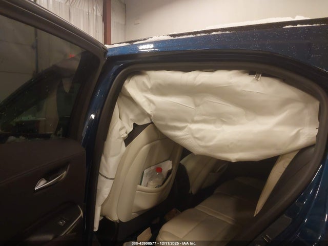 2019 CADILLAC XT4 1GYFZFR45KF150060 Photo 7