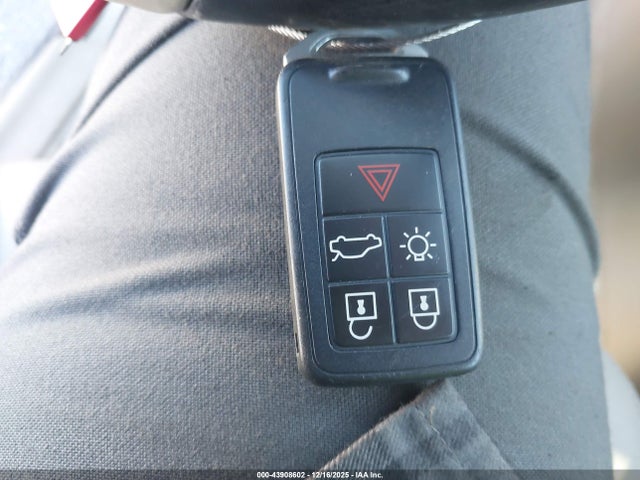 Volvo S60 T5 Premier 2015 YV140MFK4F1355767 Image 11