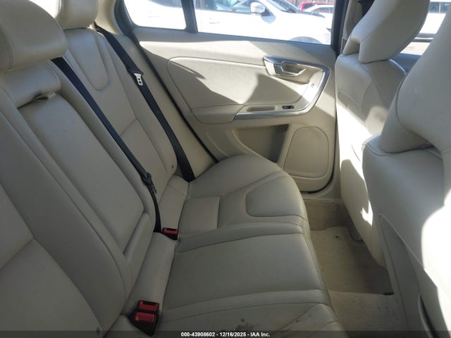 Volvo S60 T5 Premier 2015 YV140MFK4F1355767 Image 8