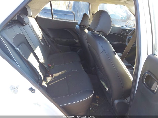 Hyundai Venue Limited 2024 KMHRC8A32RU329967 Image 8