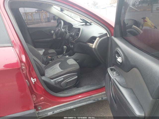 1C4PJLABXGW222324 Jeep Cherokee Sport