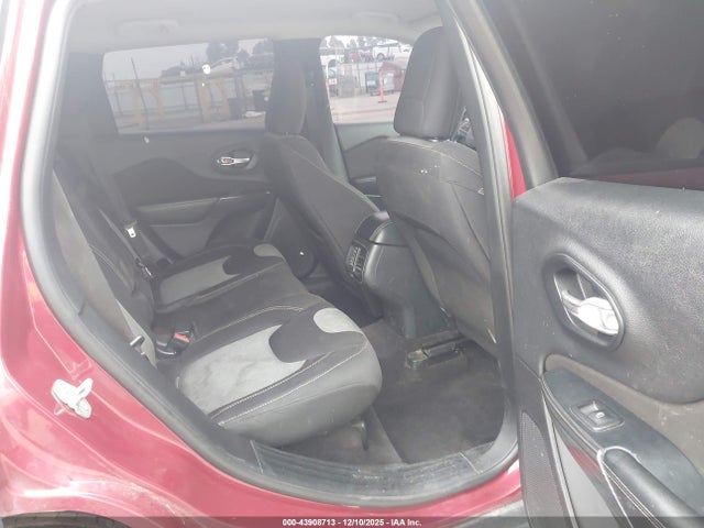 1C4PJLABXGW222324 Jeep Cherokee Sport