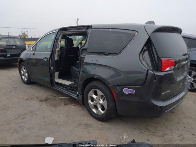 2C4RC1N79JR358814 Chrysler Pacifica Hybrid Limited